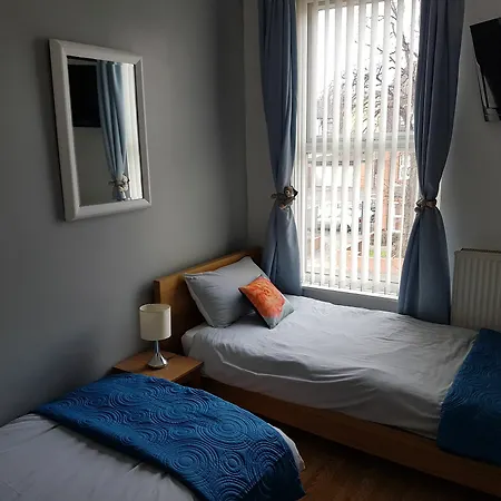 Cowper Townhouse 3*